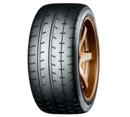 Yokohama ADVAN A052 225/50 R15 95V